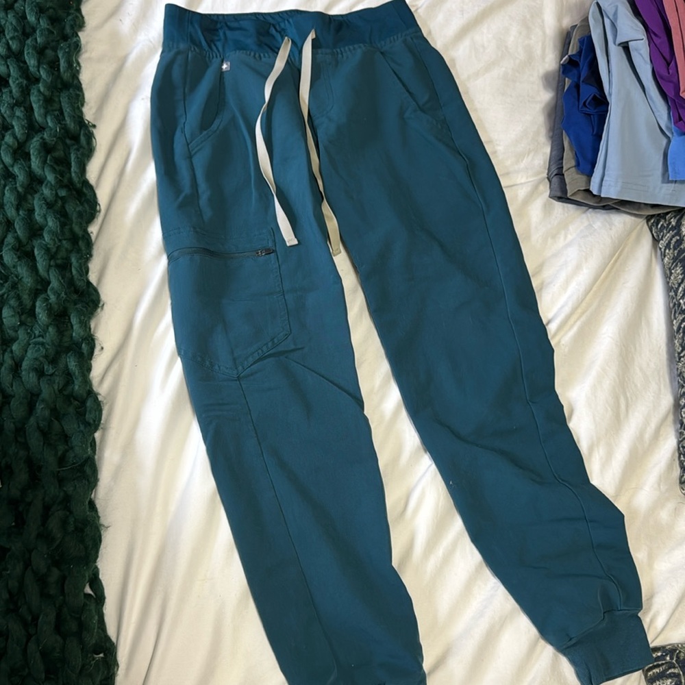 Caribbean blue scrub top and bottom